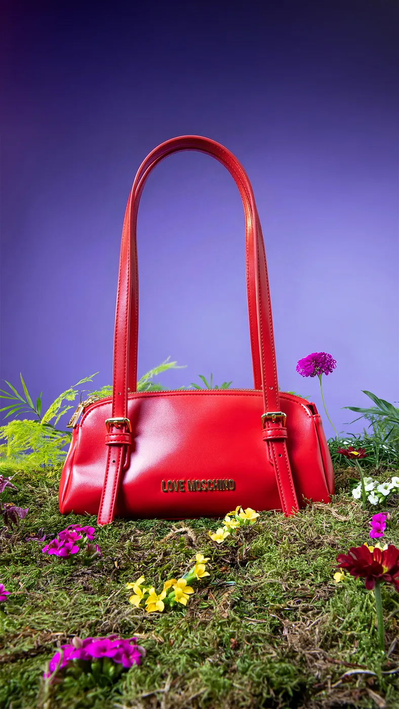 Love Moschino — plate 1