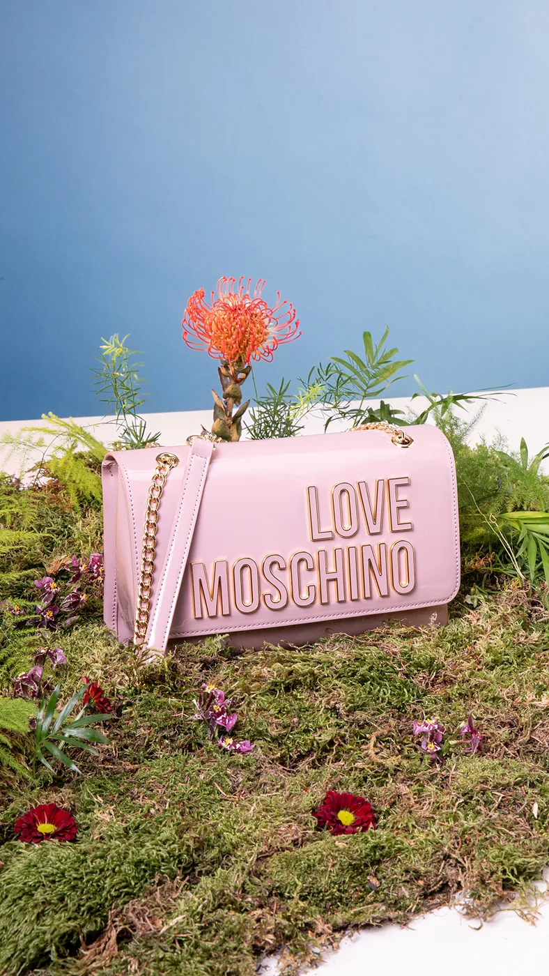 Love Moschino ��— plate 3